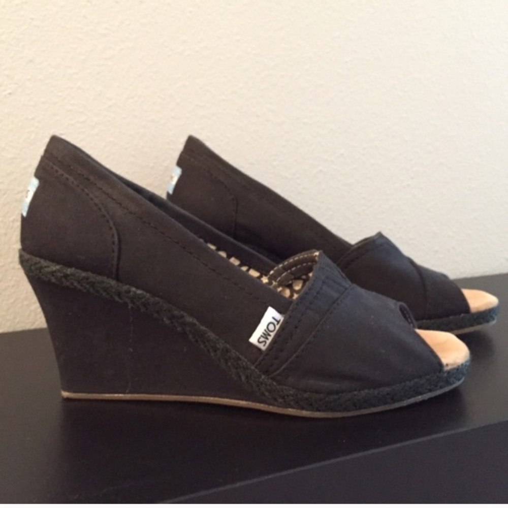Never Worn Toms Peep Toe Wedge Sandal